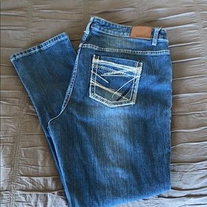 Maurices distrssed skinny jeans